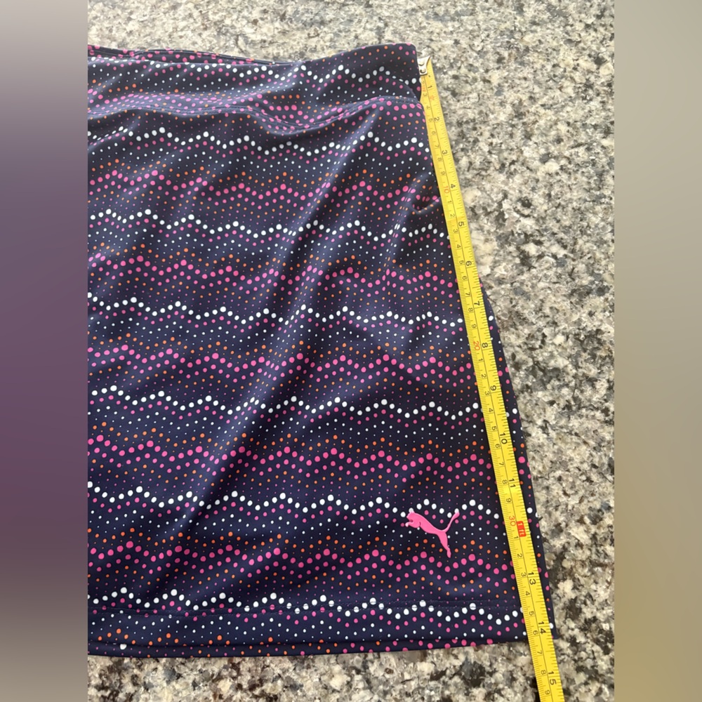Puma golf/tennis skirt with detachable shorts. - Picture 3 of 5